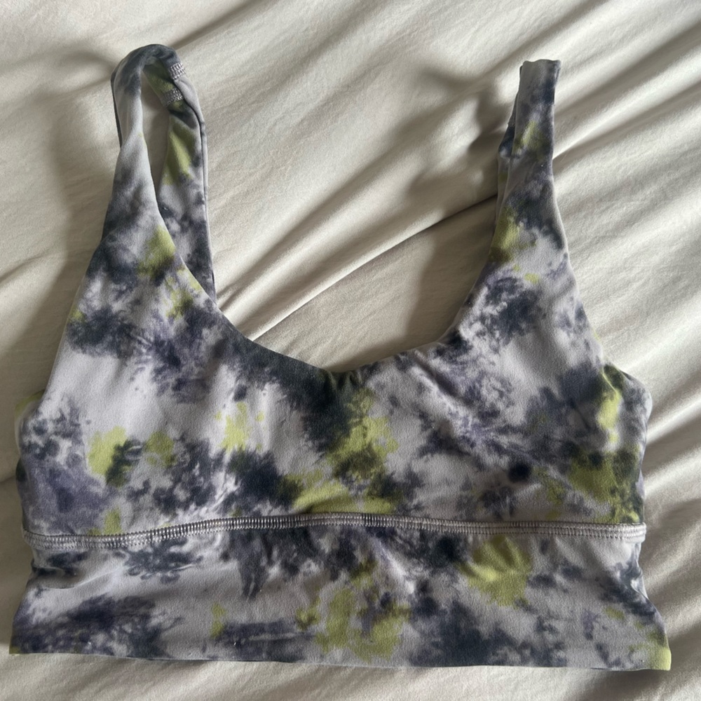 Lululemon sports bra